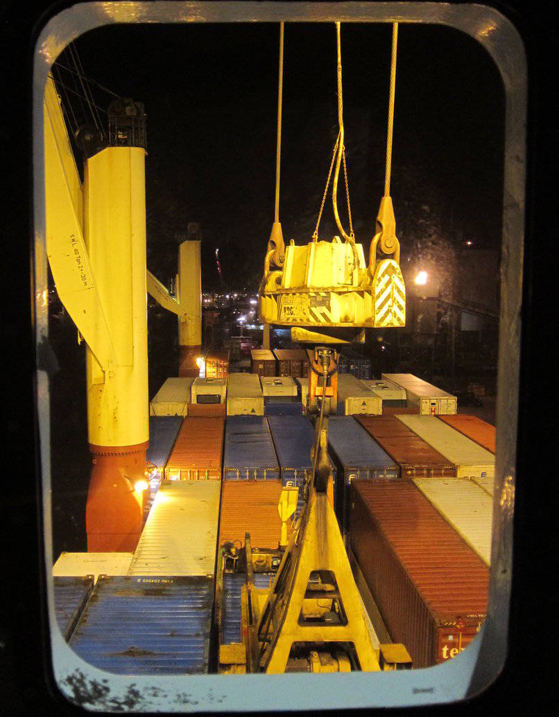 Loading Containers In Immingham Port